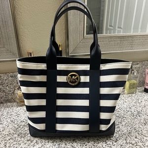 MICHAEL KORS Fulton Canvas Tote White and Navy